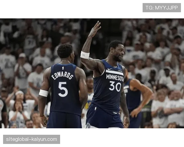 森林狼爱德华兹休战兰德尔爆发 内线统治力助球队大胜勇士